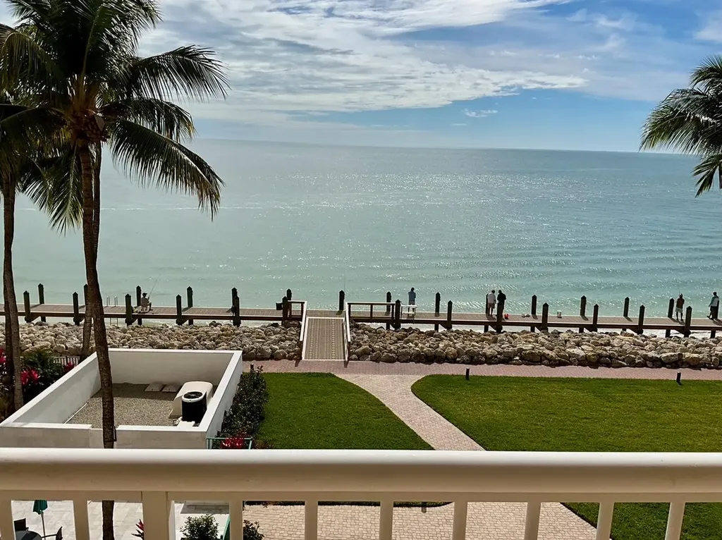990 Cape Marco Marco Island FL 34145