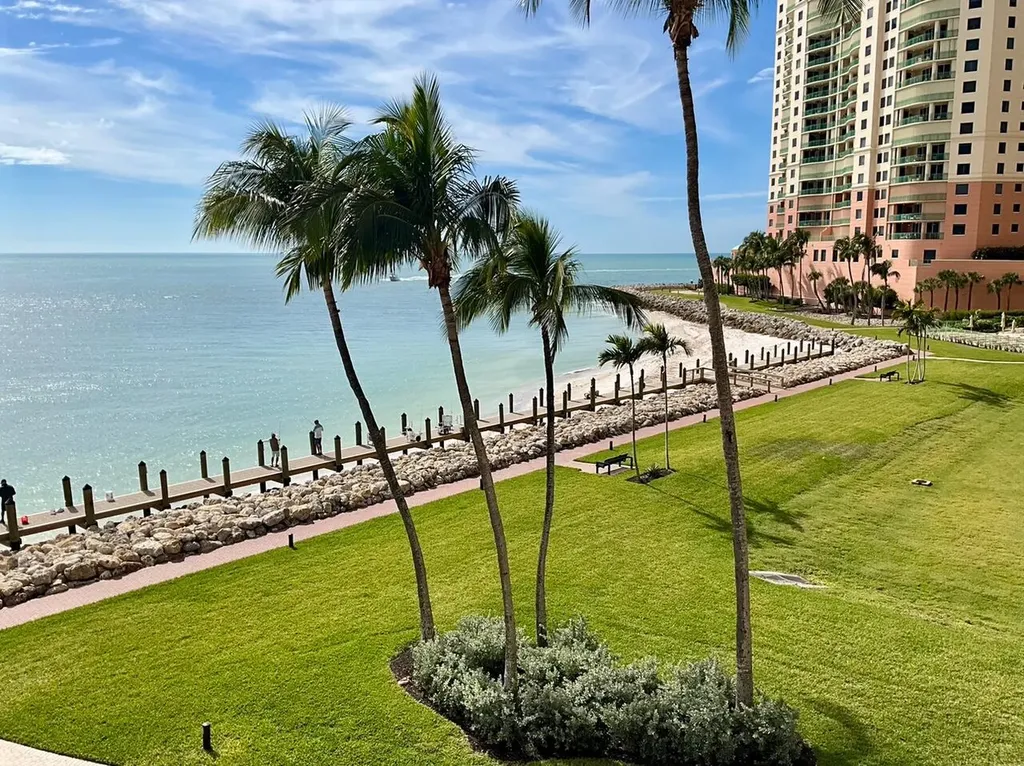 990 Cape Marco Marco Island FL 34145