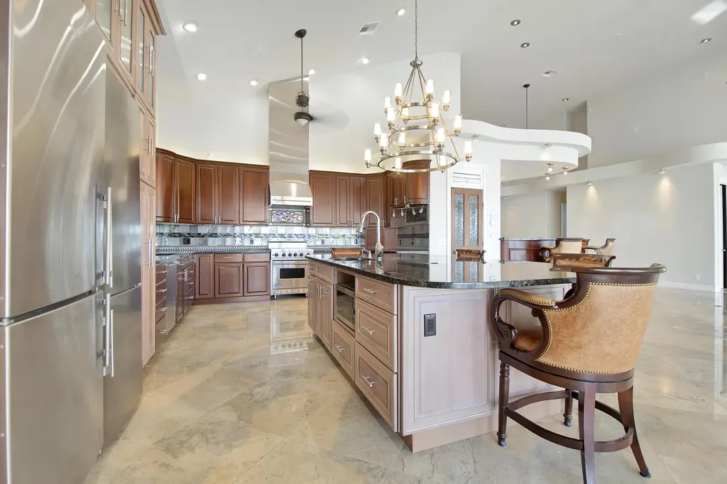 28 W Pelican Street Naples FL 34113