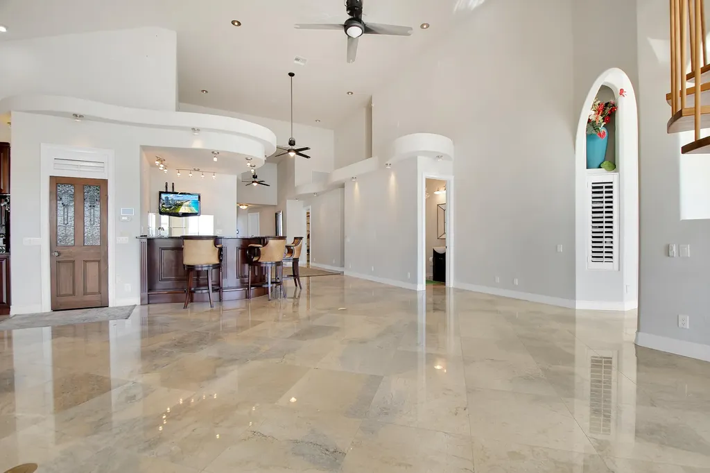 28 W Pelican Street Naples FL 34113