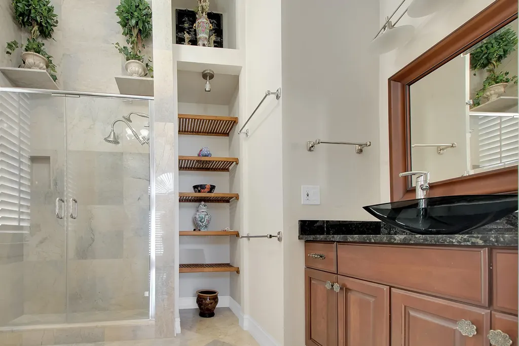 28 W Pelican Street Naples FL 34113