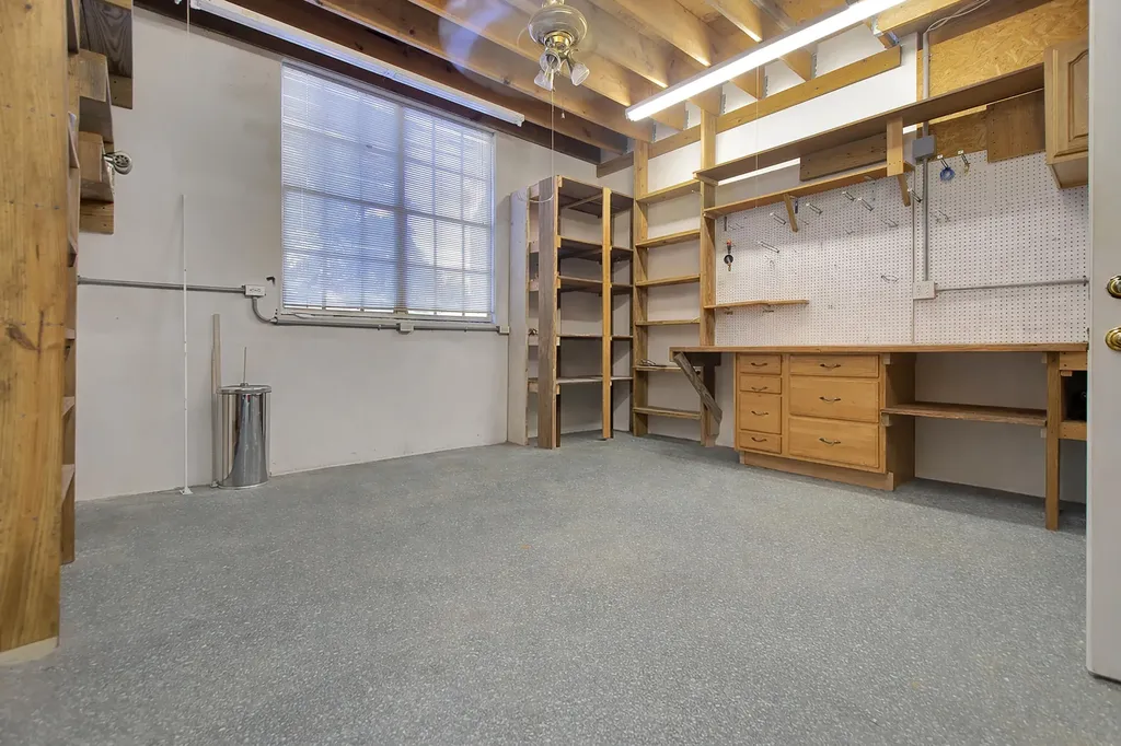 28 W Pelican Street Naples FL 34113