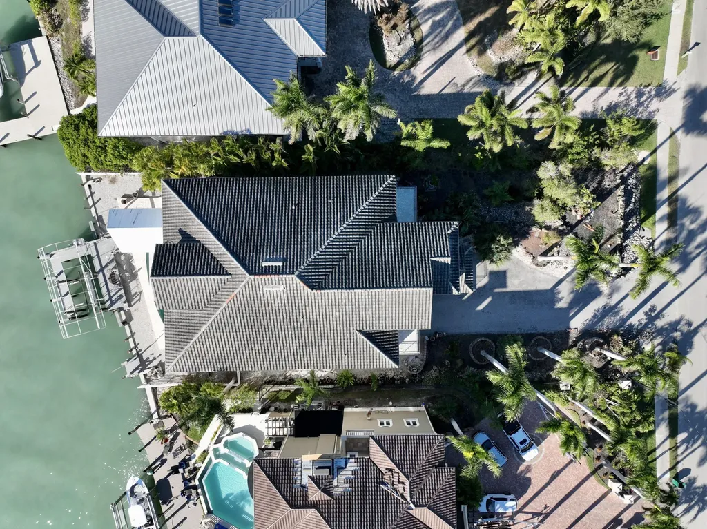 28 W Pelican Street Naples FL 34113