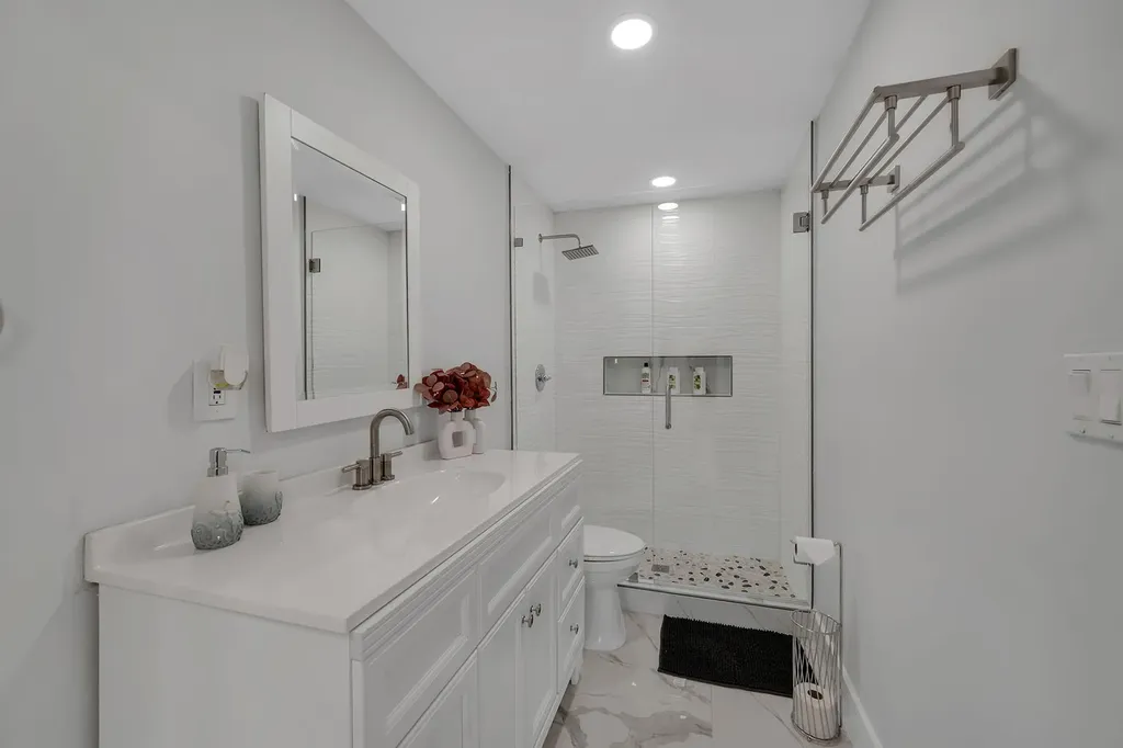 3954 Coconut Circle N Naples FL 34104