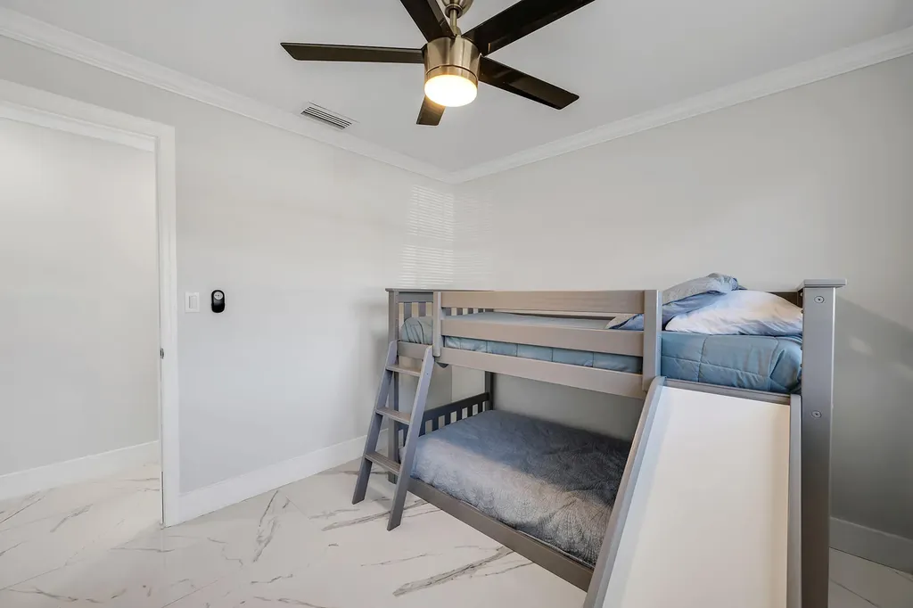 3954 Coconut Circle N Naples FL 34104