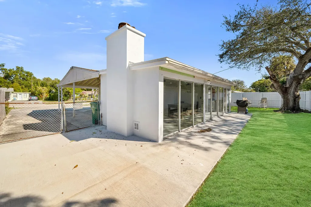 3954 Coconut Circle N Naples FL 34104