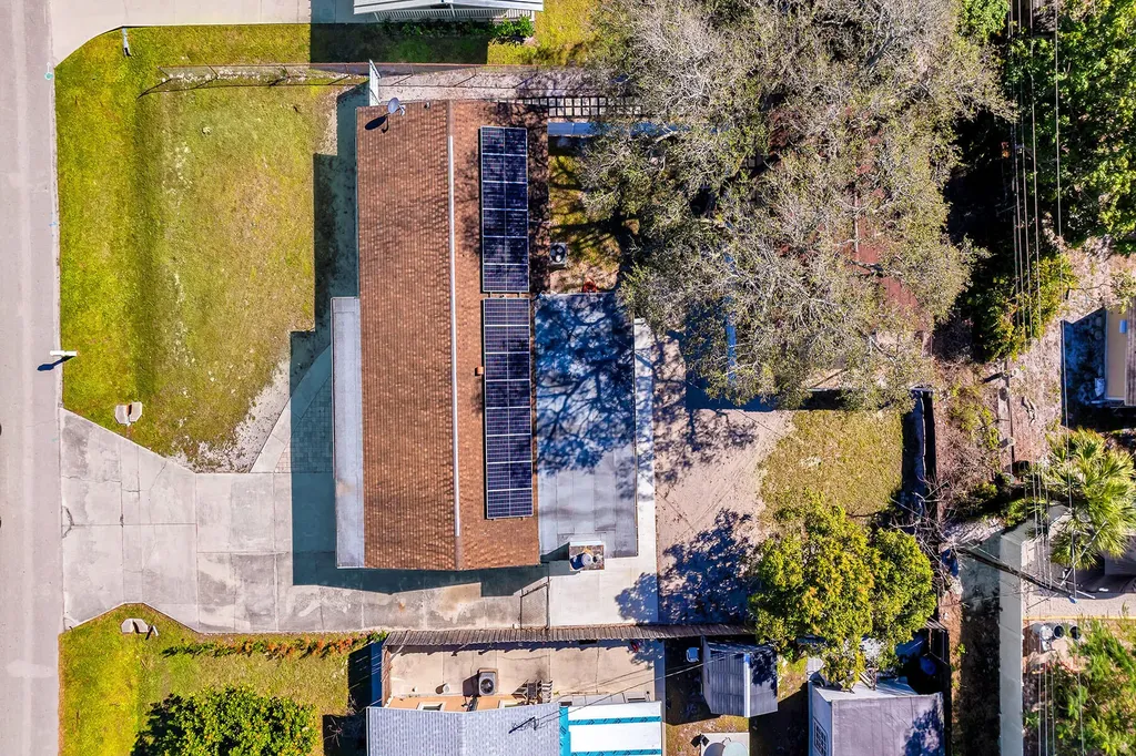 3954 Coconut Circle N Naples FL 34104