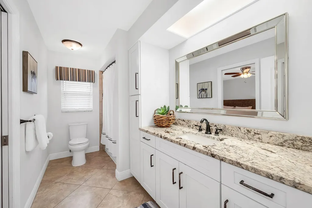 707 96th Avenue N Naples FL 34108