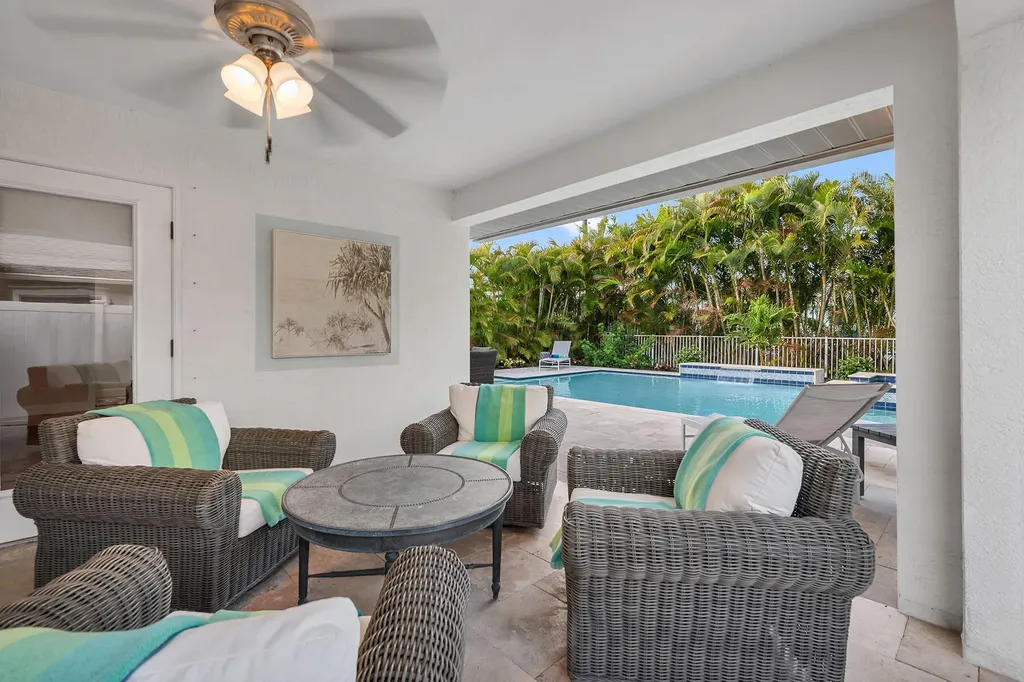 707 96th Avenue N Naples FL 34108