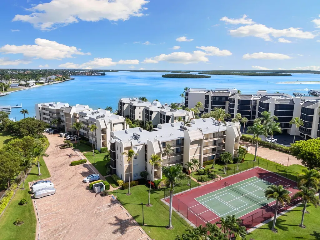 931 Collier Court Marco Island FL 34145