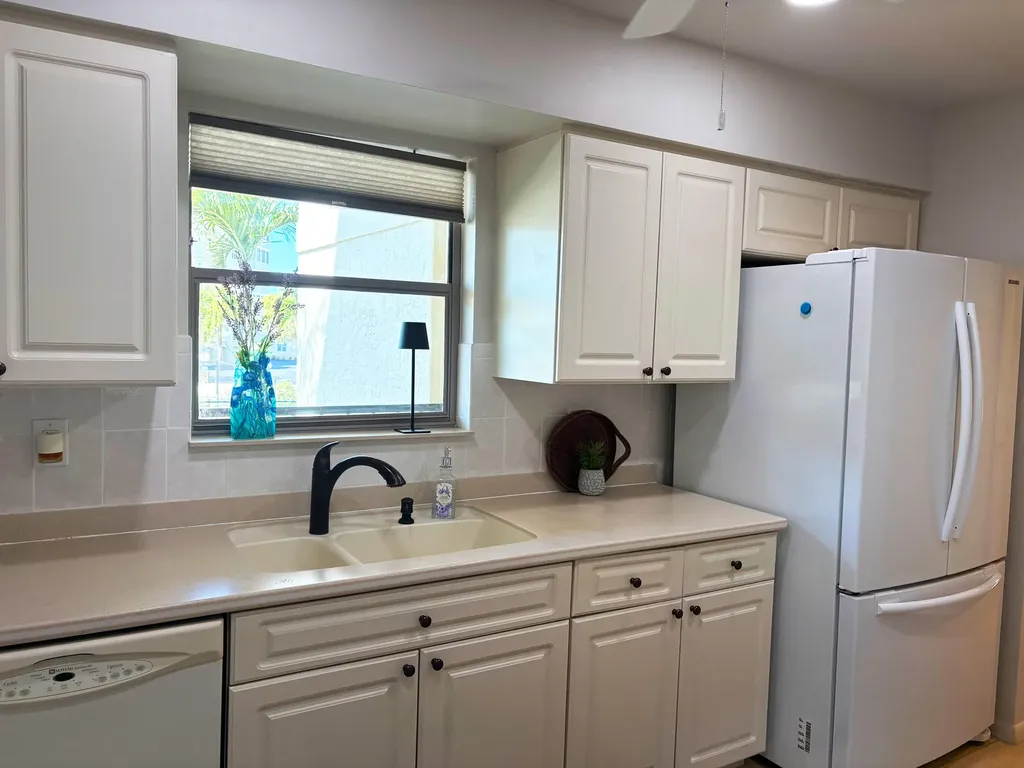 931 Collier Court Marco Island FL 34145