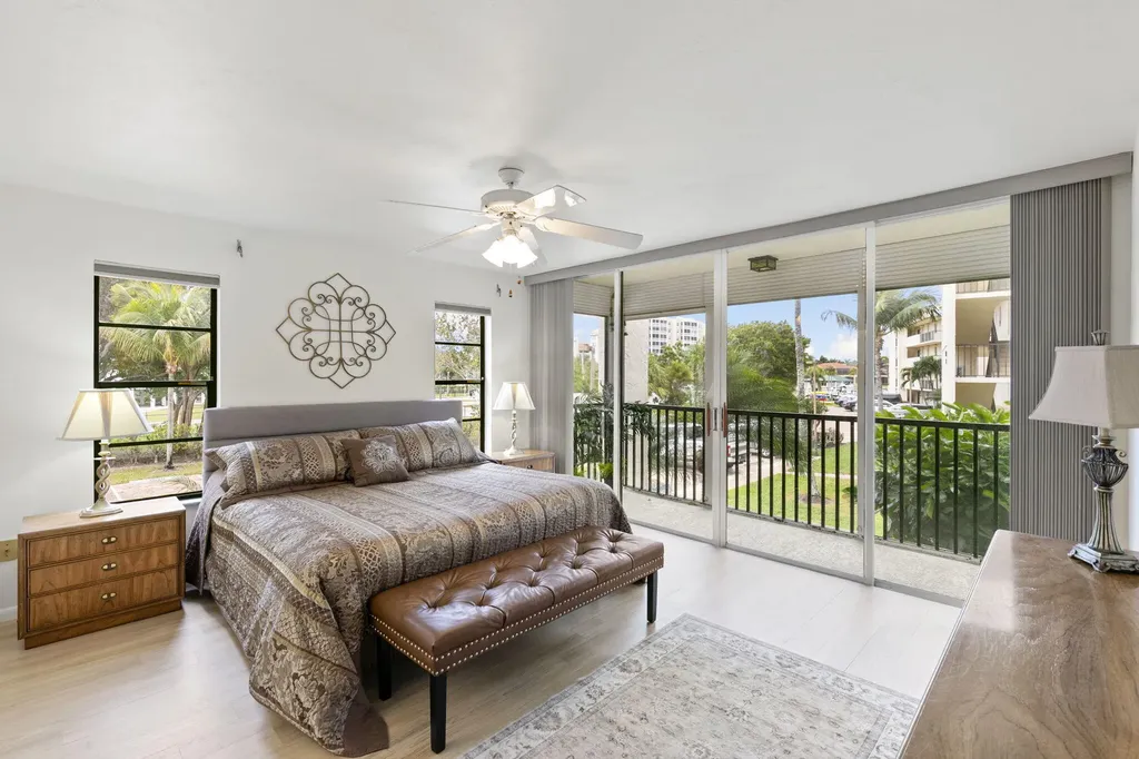 931 Collier Court Marco Island FL 34145