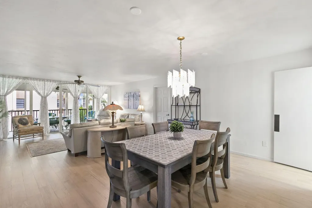 931 Collier Court Marco Island FL 34145