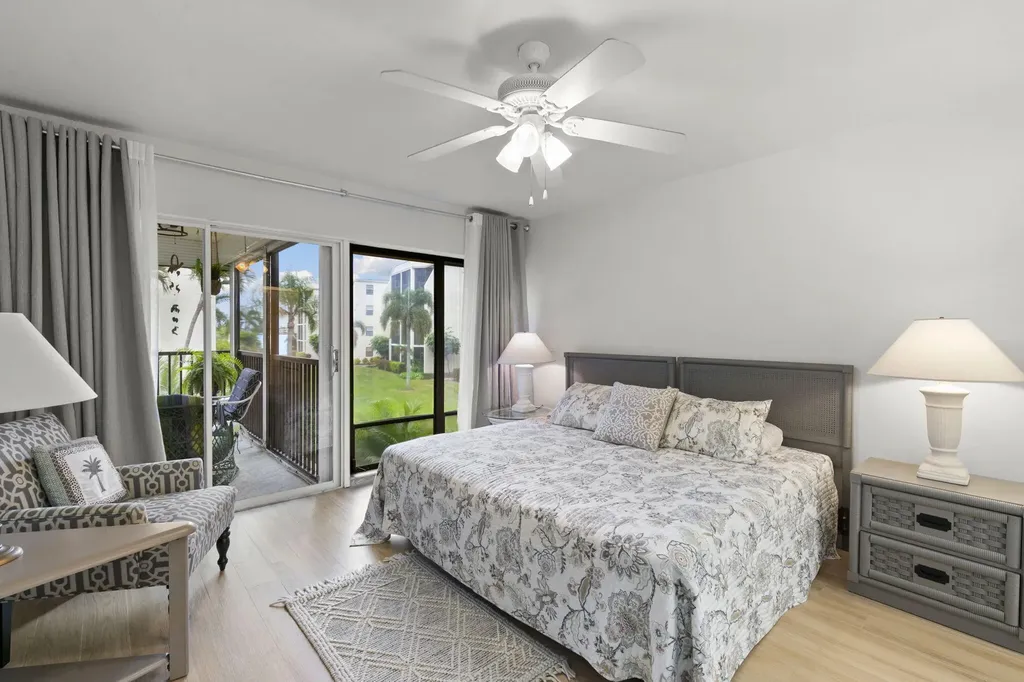 931 Collier Court Marco Island FL 34145