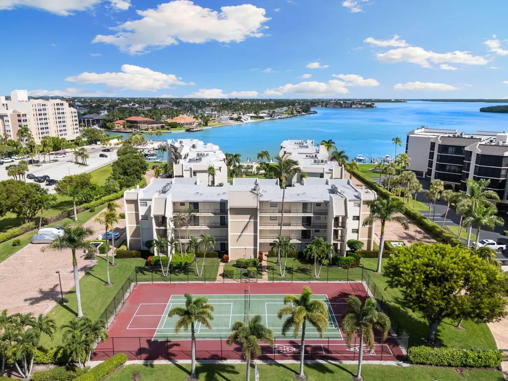 931 Collier Court Marco Island FL 34145