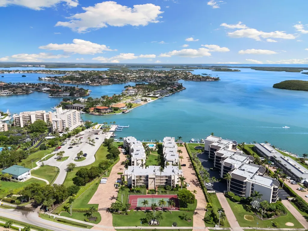 931 Collier Court Marco Island FL 34145