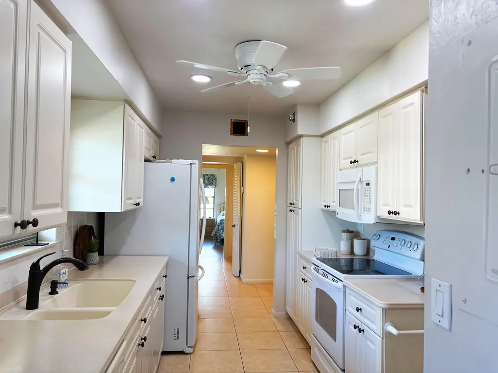 931 Collier Court Marco Island FL 34145