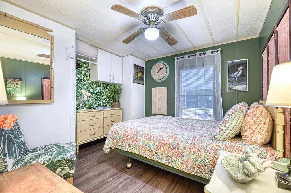 4 Creek Circle Naples FL 34114