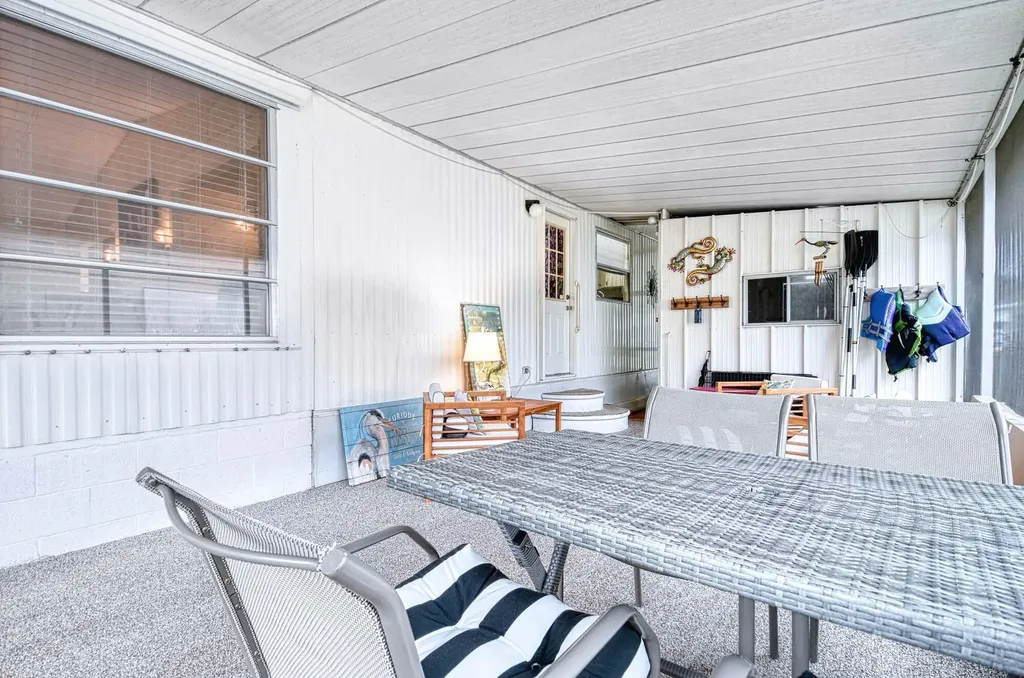 4 Creek Circle Naples FL 34114