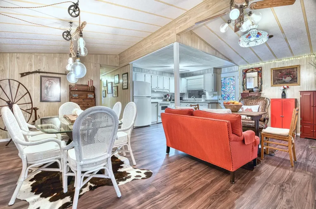 4 Creek Circle Naples FL 34114