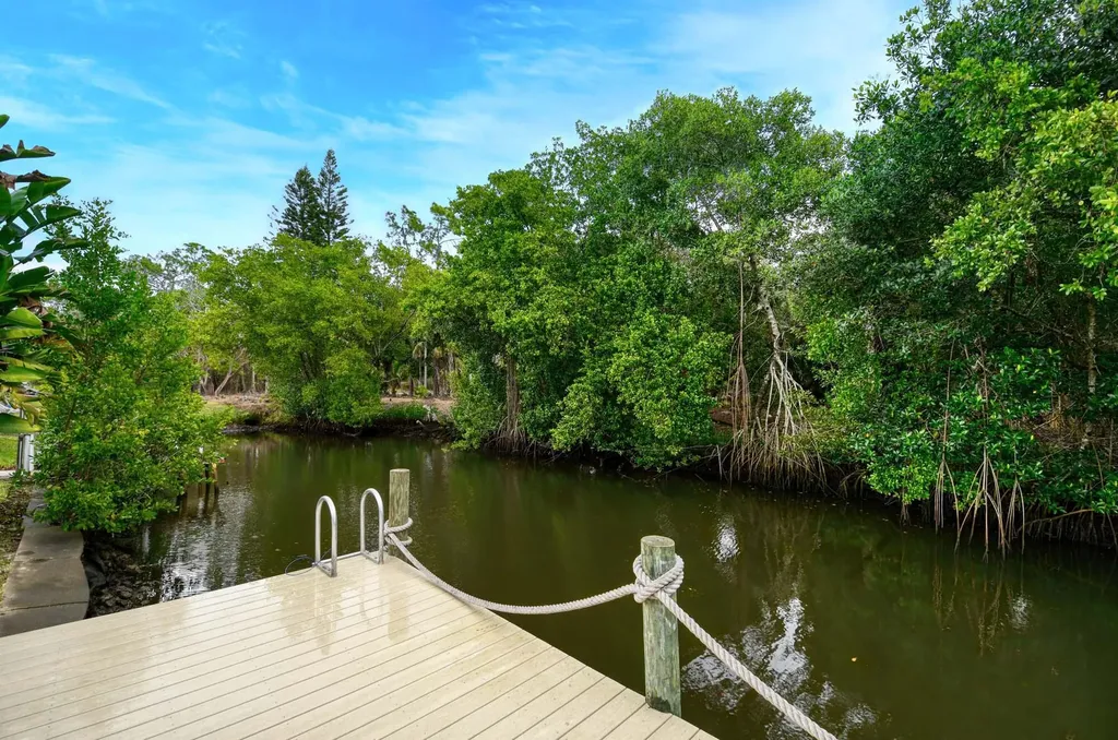 4 Creek Circle Naples FL 34114