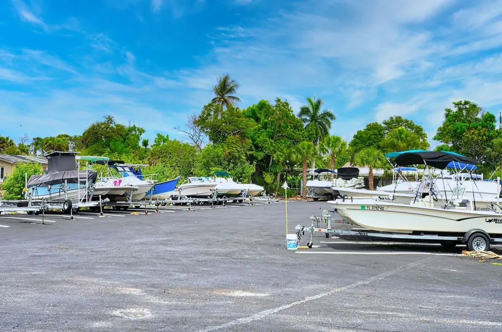 4 Creek Circle Naples FL 34114