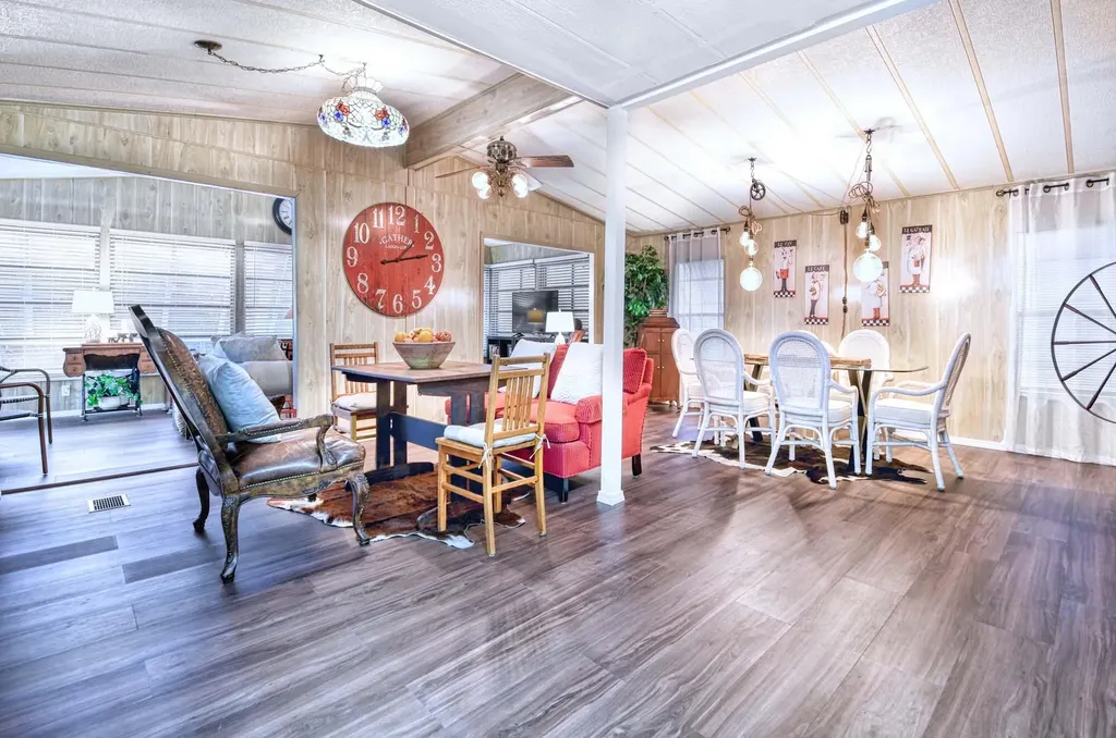 4 Creek Circle Naples FL 34114