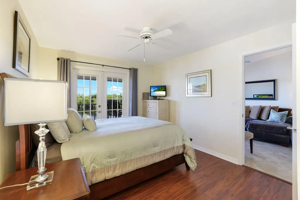 1325 Mainsail Drive Naples FL 34114