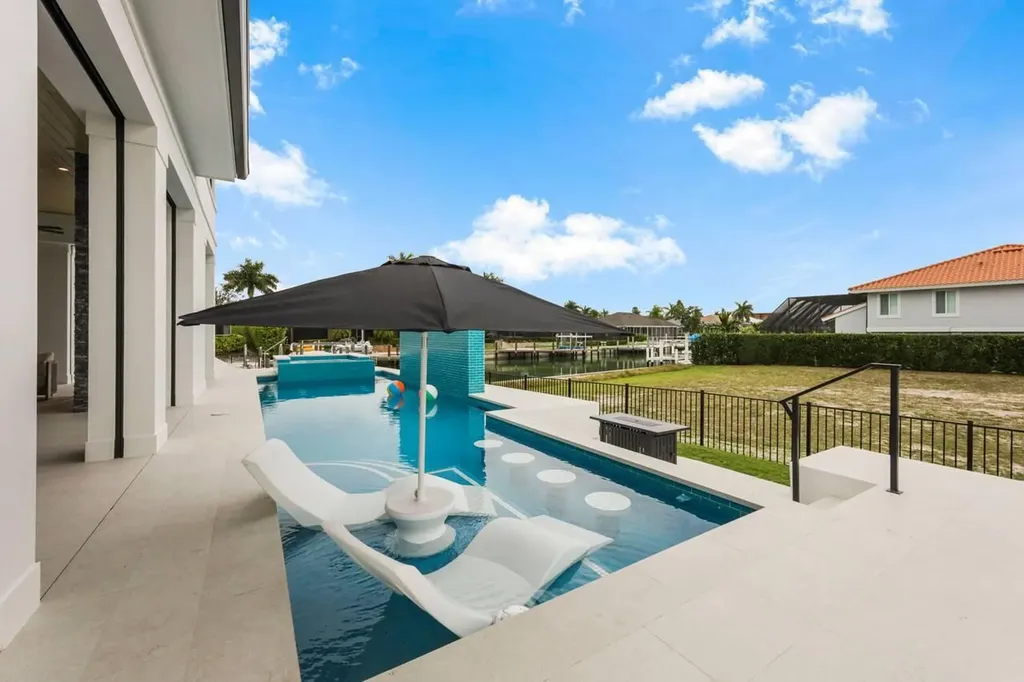 661 Amber Drive Marco Island FL 34145