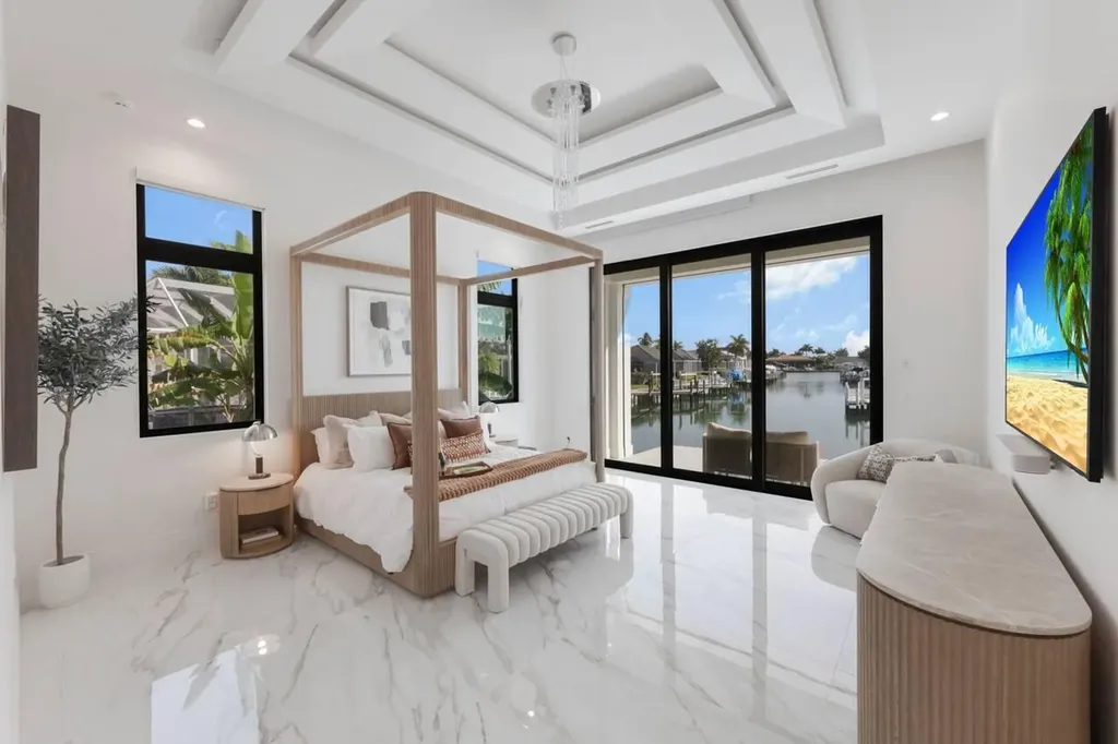 661 Amber Drive Marco Island FL 34145