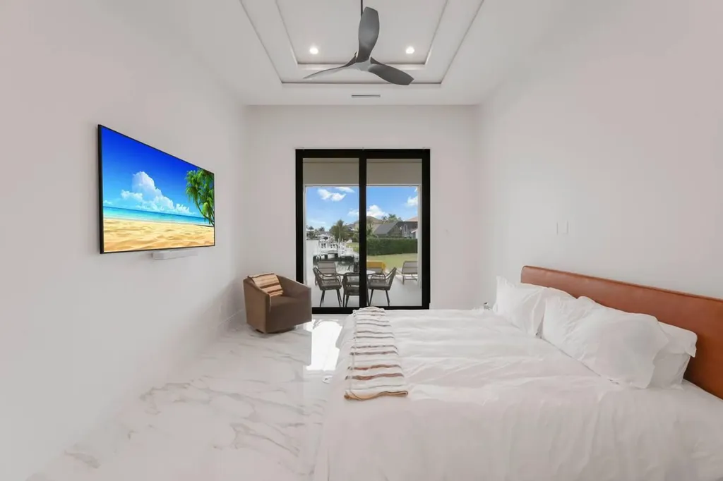 661 Amber Drive Marco Island FL 34145