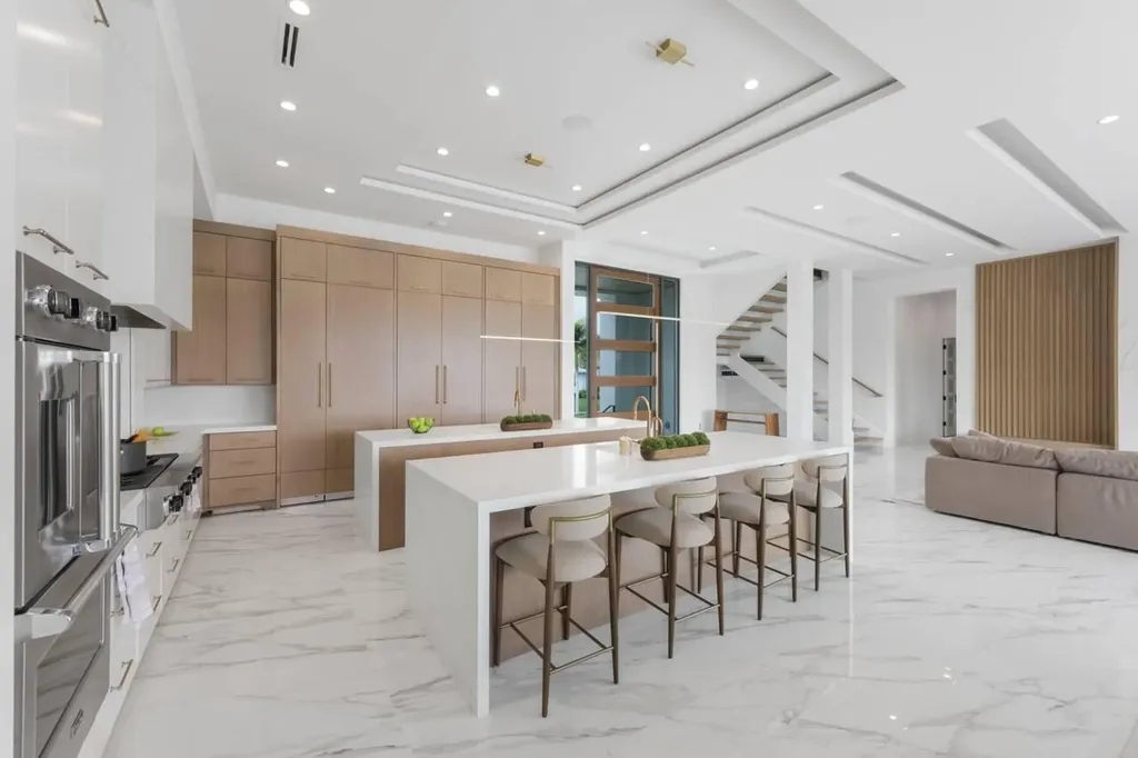 661 Amber Drive Marco Island FL 34145