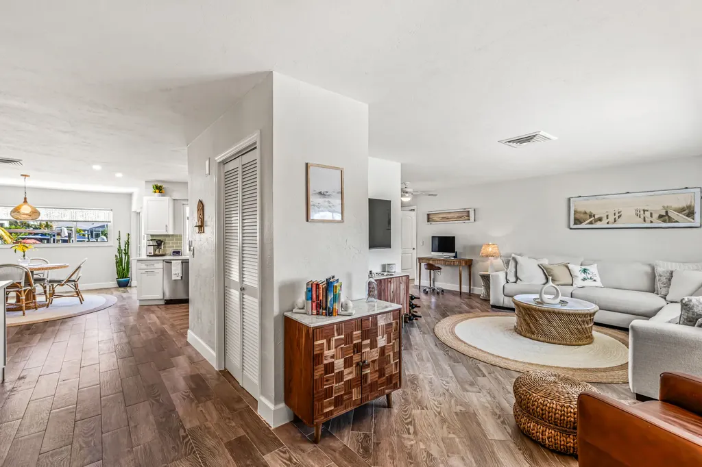 403 Grenada Avenue Naples FL 34113