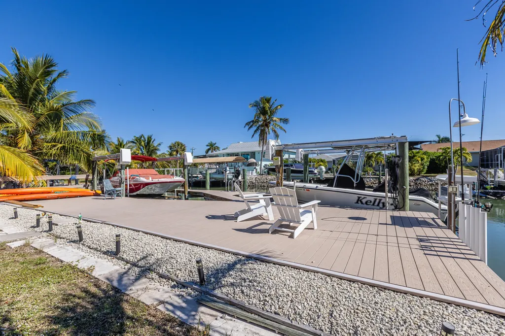 403 Grenada Avenue Naples FL 34113