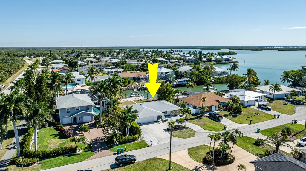 403 Grenada Avenue Naples FL 34113