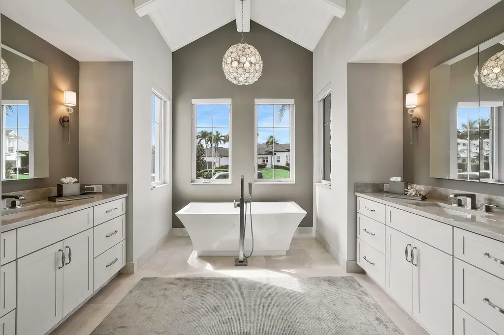 689 Pelican Court Marco Island FL 34145