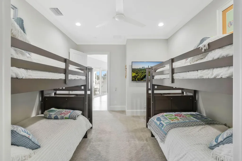 689 Pelican Court Marco Island FL 34145