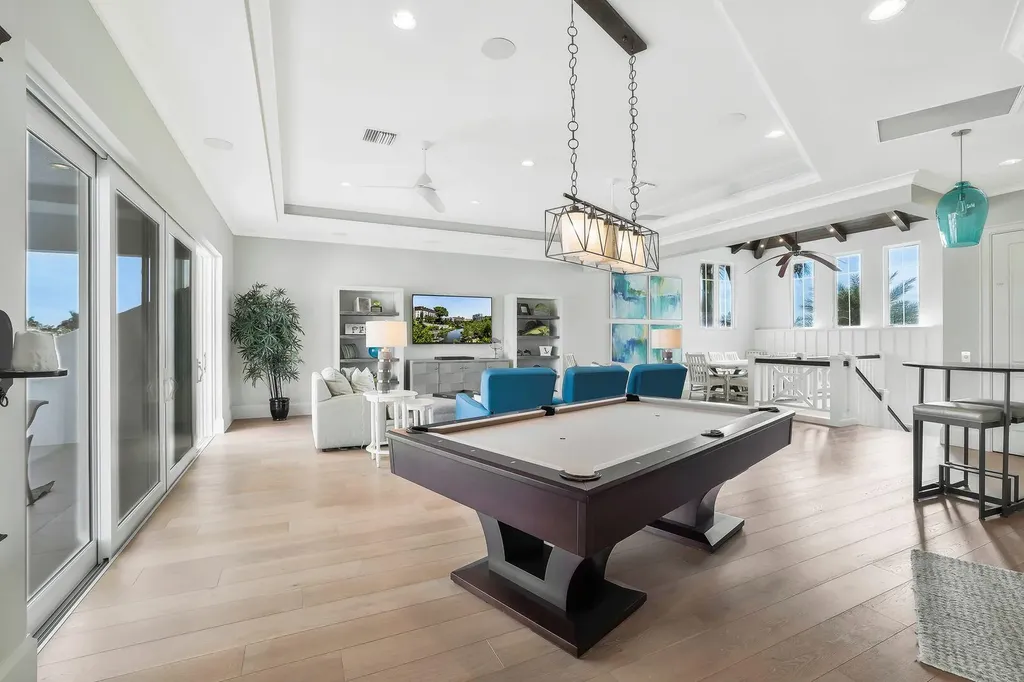 689 Pelican Court Marco Island FL 34145