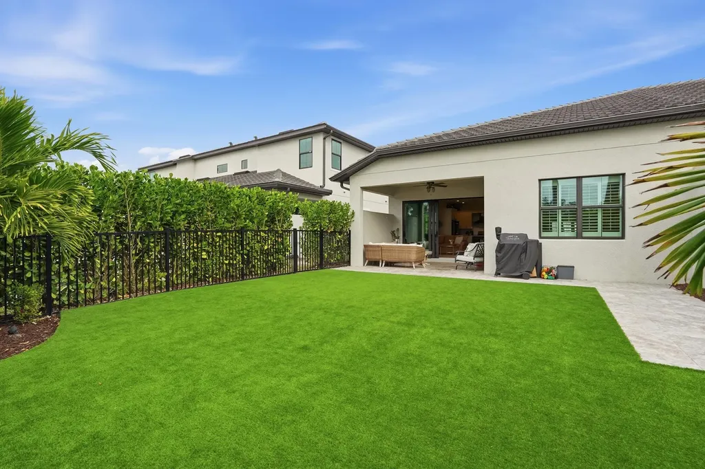 14708 Kingfisher Loop Naples FL 34120