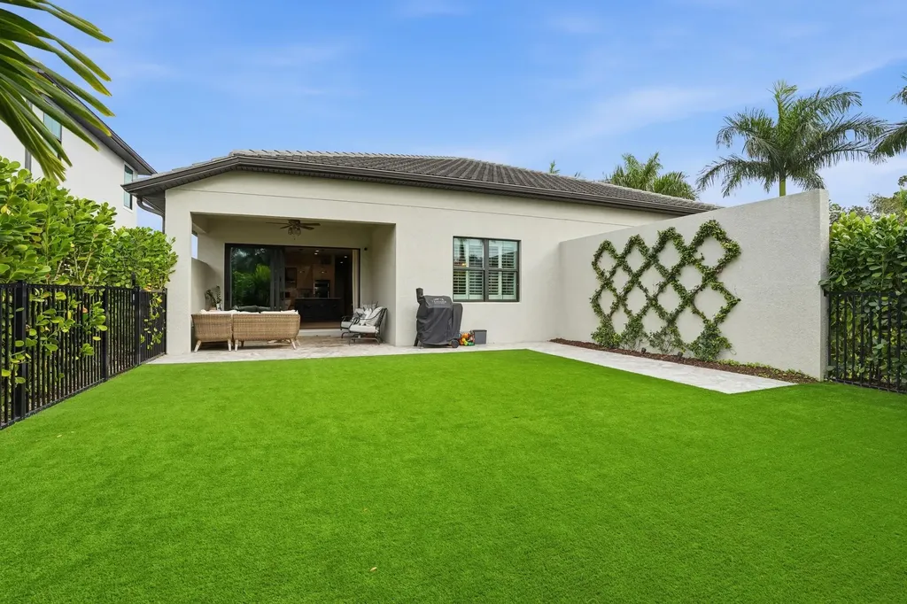 14708 Kingfisher Loop Naples FL 34120