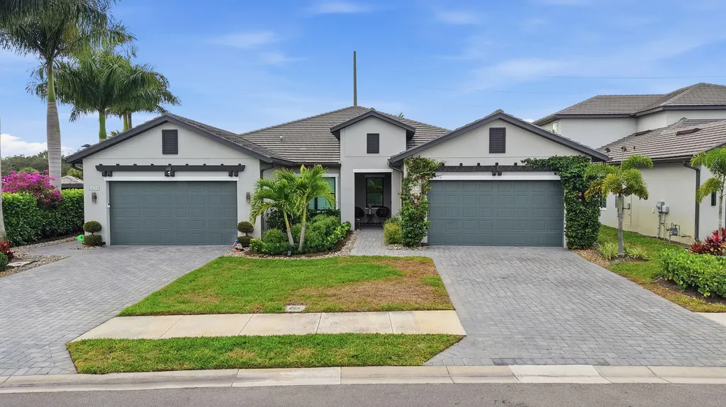 14708 Kingfisher Loop Naples FL 34120