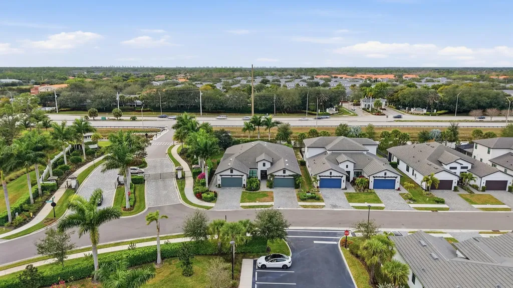 14708 Kingfisher Loop Naples FL 34120