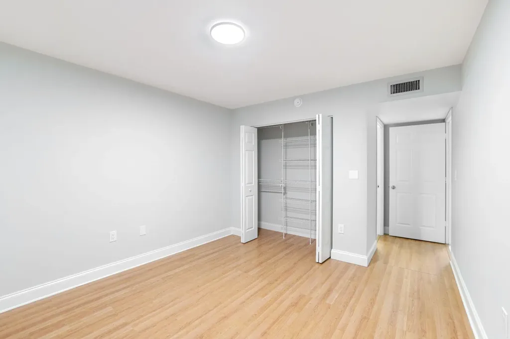 1508 Mainsail Naples FL 34114