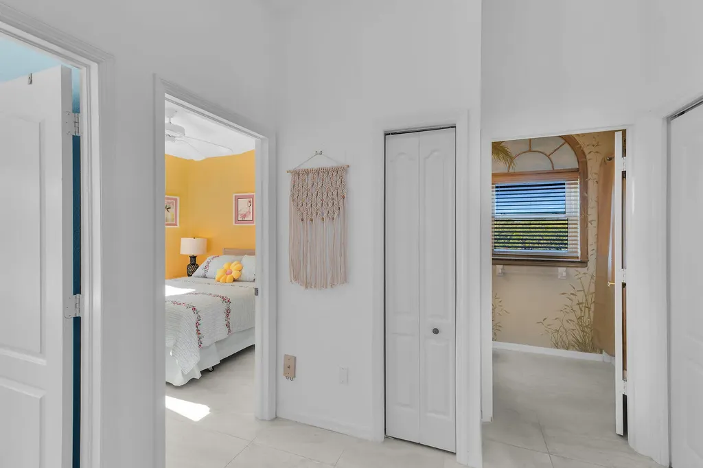 162 Newport Drive Naples FL 34114