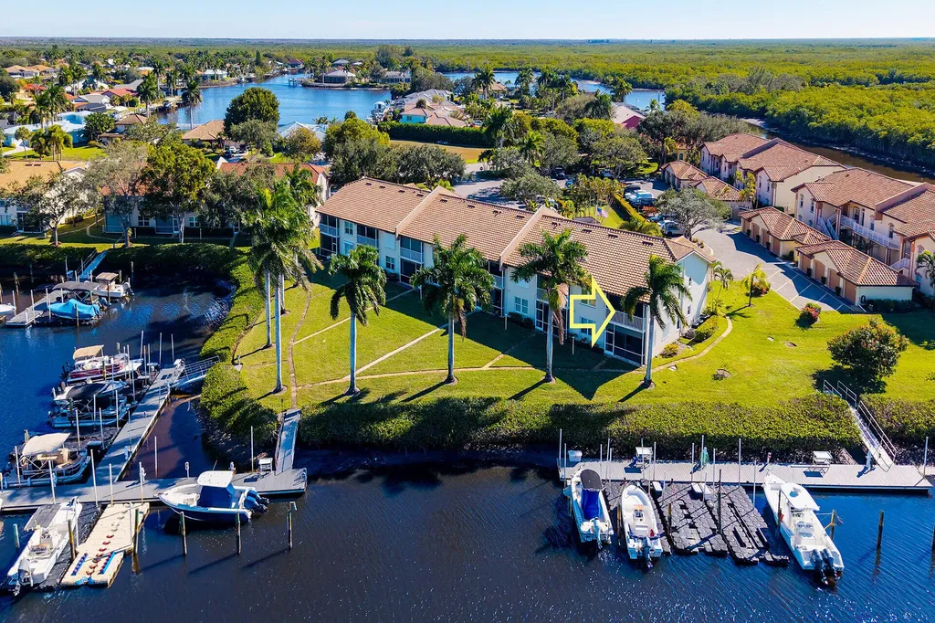 162 Newport Drive Naples FL 34114