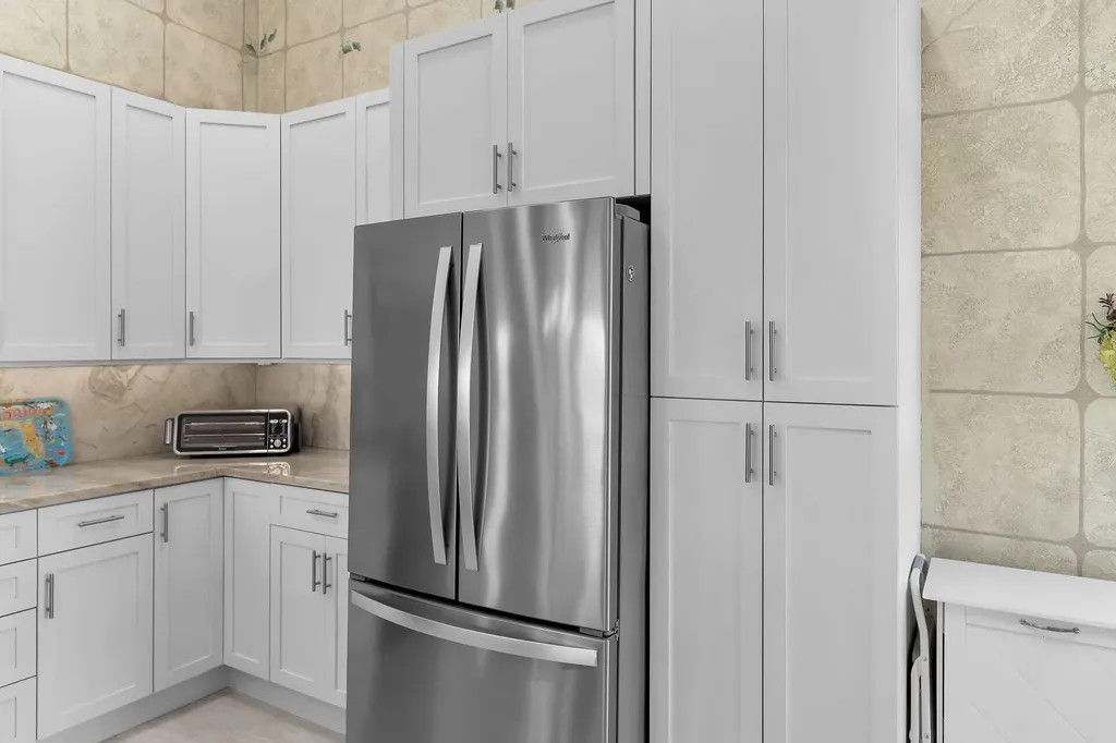 162 Newport Drive Naples FL 34114