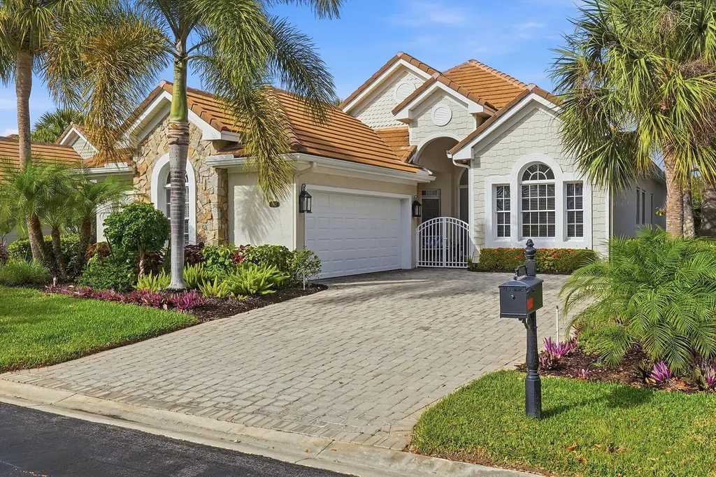 8425 Mallards Way Naples FL 34114