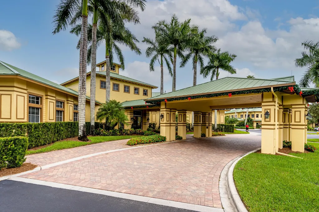 3989 Bishopwood Court W Naples FL 34114