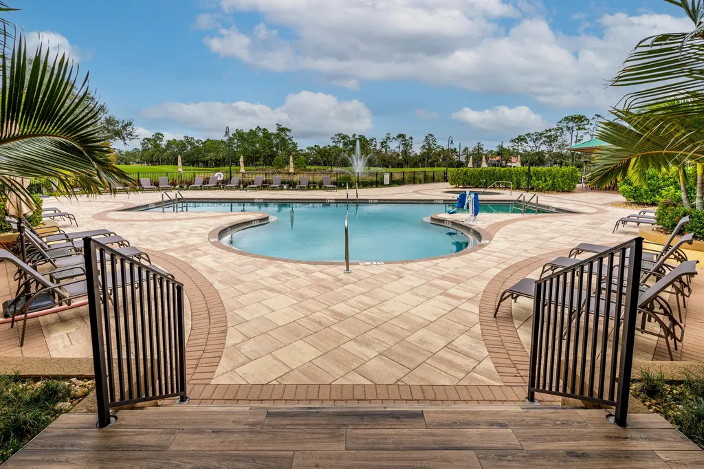 3989 Bishopwood Court W Naples FL 34114