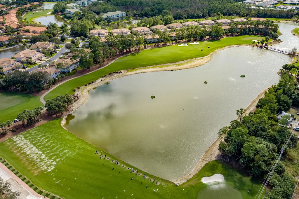 3989 Bishopwood Court W Naples FL 34114